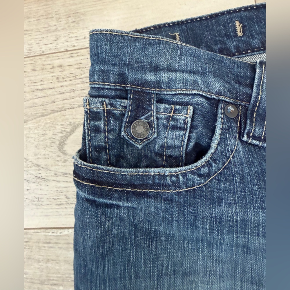 Lucky Brand Women's Dark Blue Cropped Jeans with Cuffed Hem - Picture 4 of 5